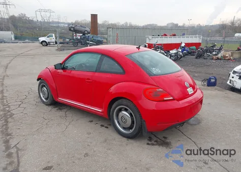 2012 Volkswagen Beetle 2.5L z USA, uszkodzony, nr VIN 3VWJP7AT5CM660700